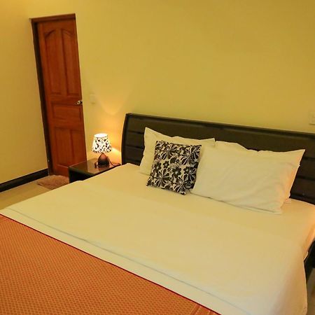 Charming Holiday Lodge- Addu Atoll Meedhoo, Maldives Екстериор снимка