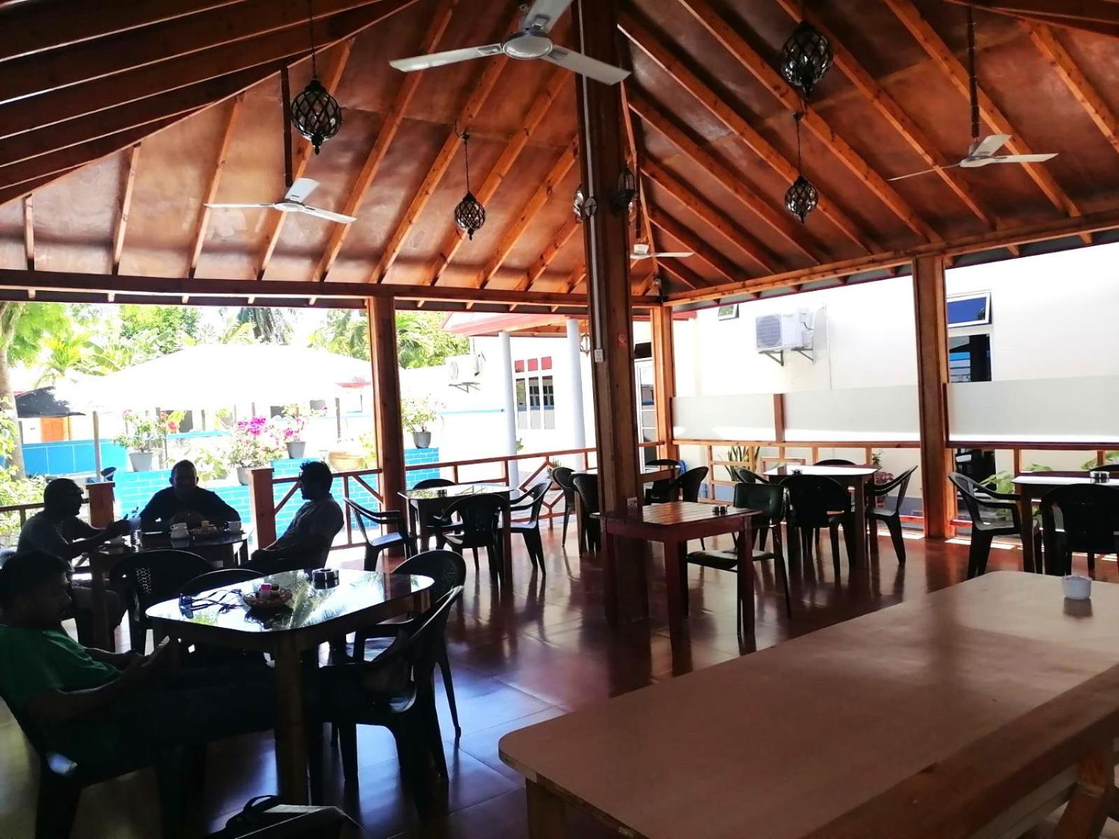 Charming Holiday Lodge- Addu Atoll Meedhoo, Maldives Екстериор снимка