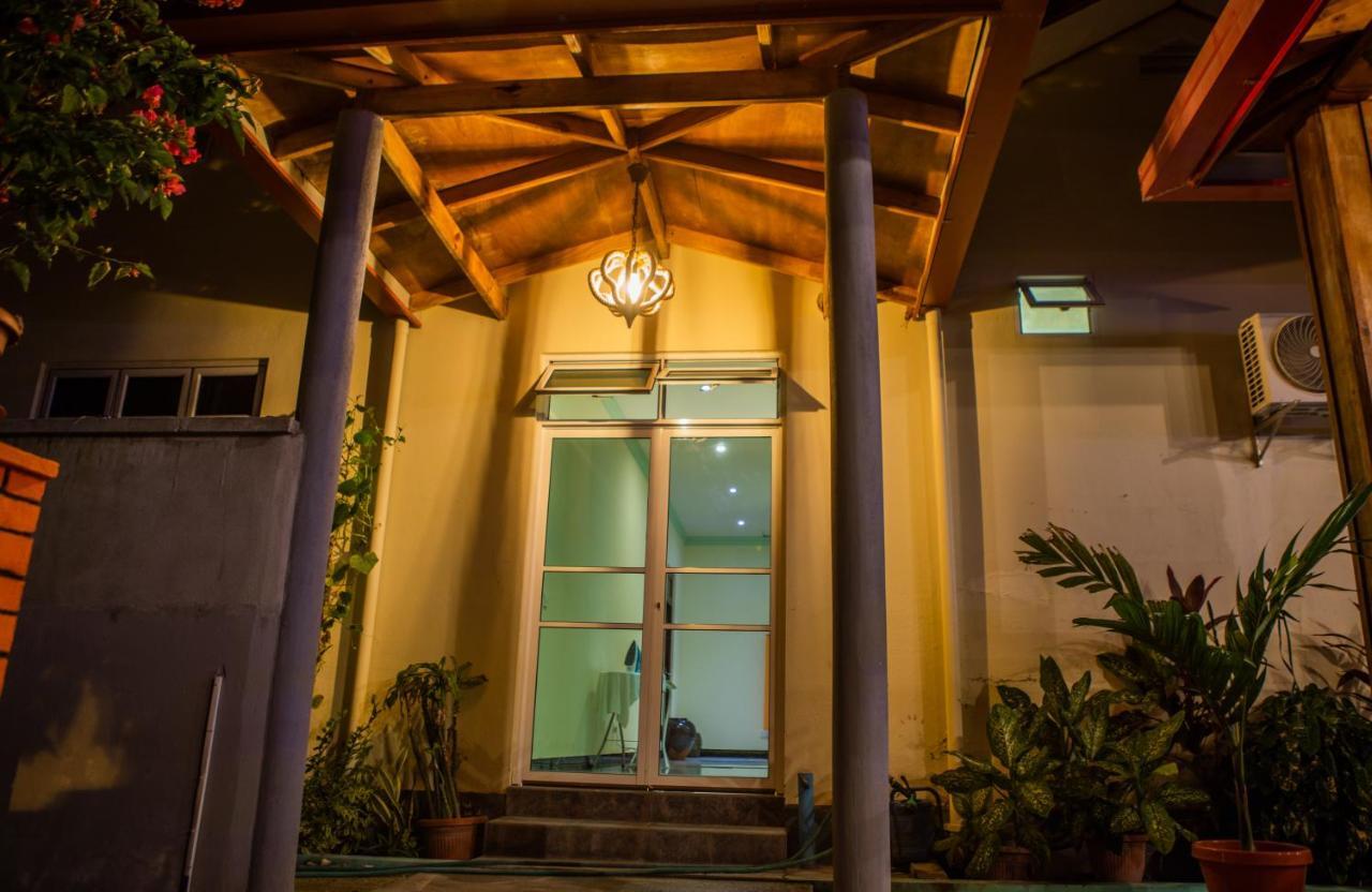 Charming Holiday Lodge- Addu Atoll Meedhoo, Maldives Екстериор снимка